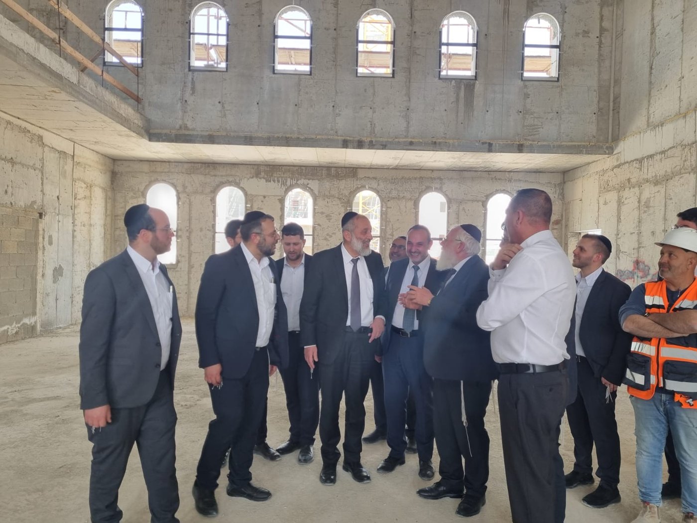 הפמלייה ברכסים