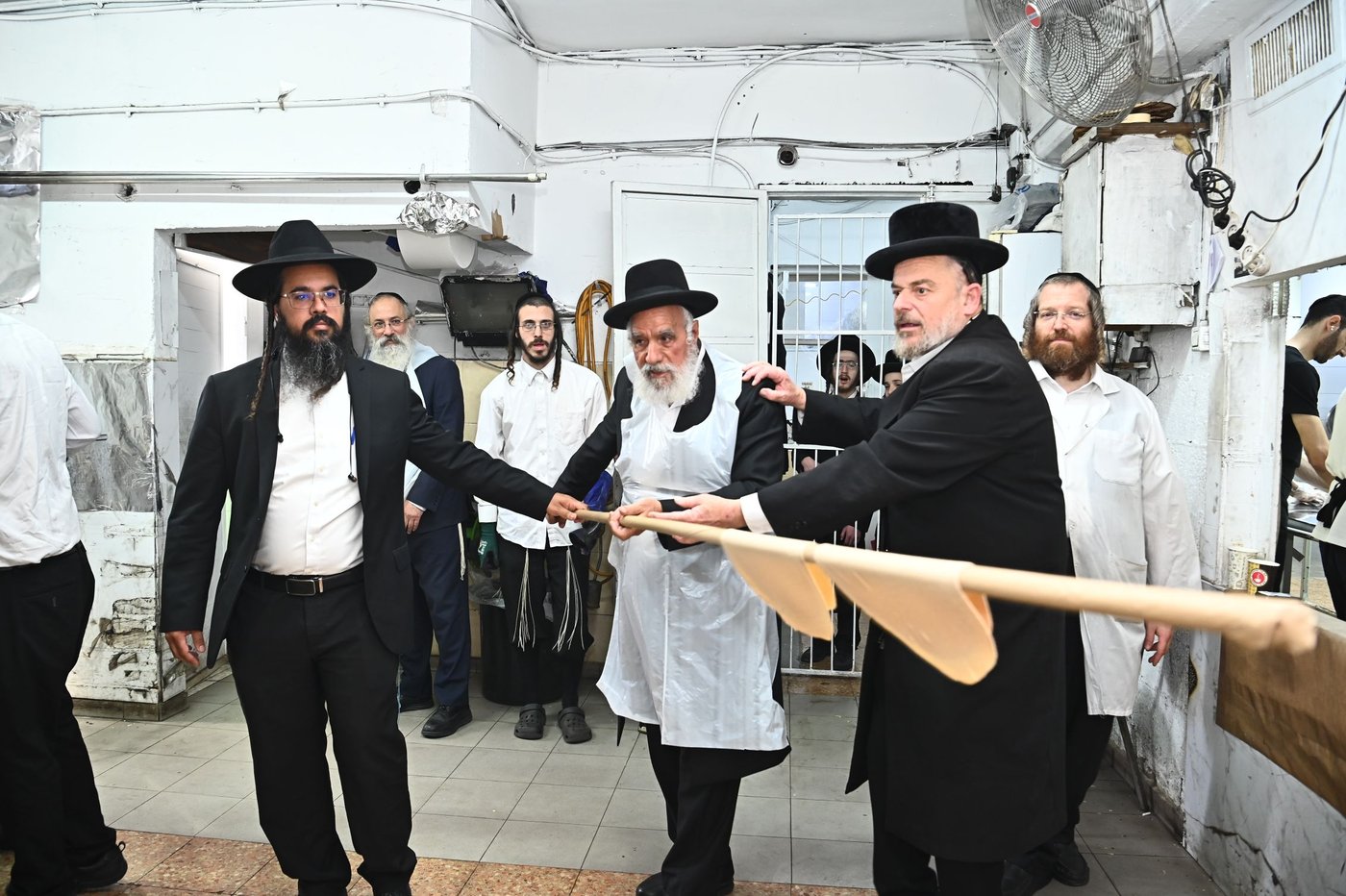 הגר"ש מחפוד באפיית מצות