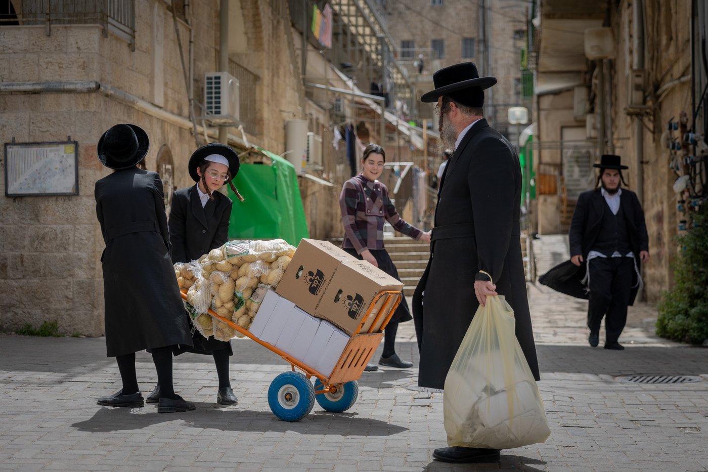 ערב פסח במאה שערים