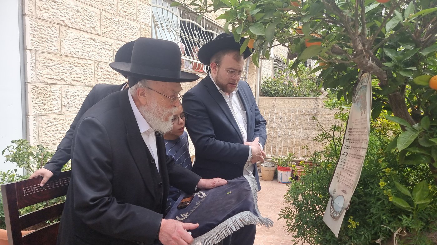 הגרב"ד אלישיב במעמד ברכת האילנות