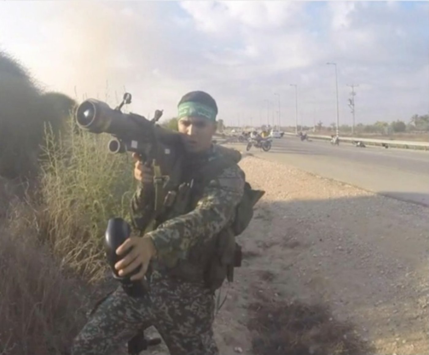 אסמאעיל שכשך בטבח. אחראי לרצח אזרחים ישראלים, השליך רימונים למיגונית בצומת רעים וביצע ירי של טיל זעיר קרקע-אוויר בשטח מדינת ישראל