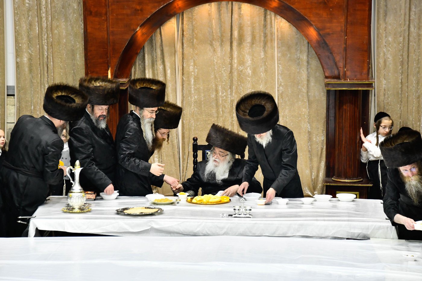 האדמו"ר מדארג באסתר טיש