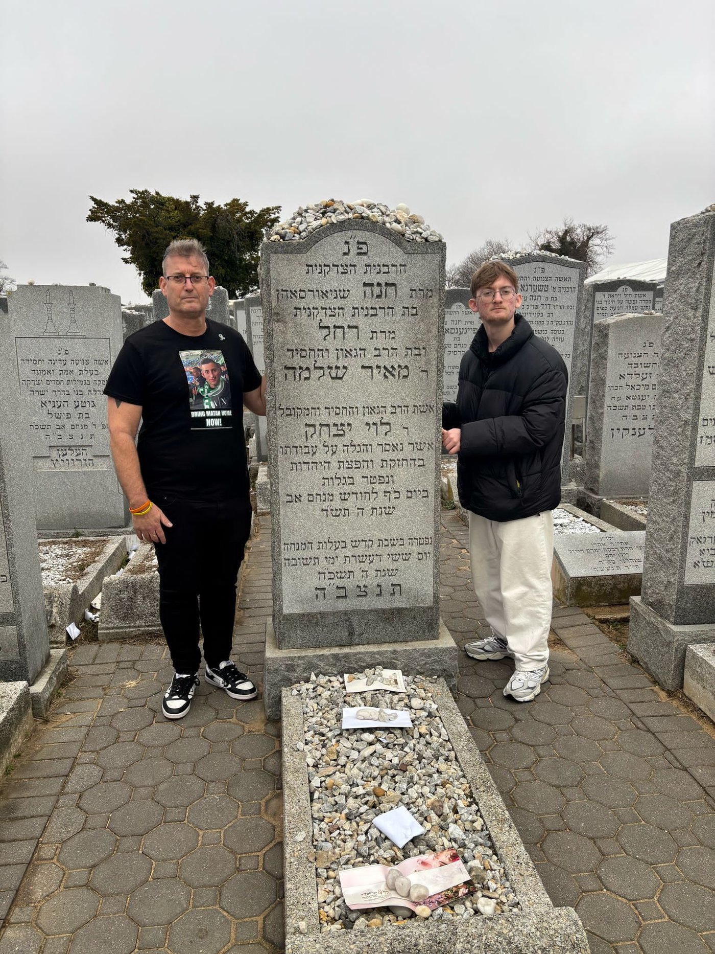 חגי אנגרסט בציונו של הרבי מליובאוויטש