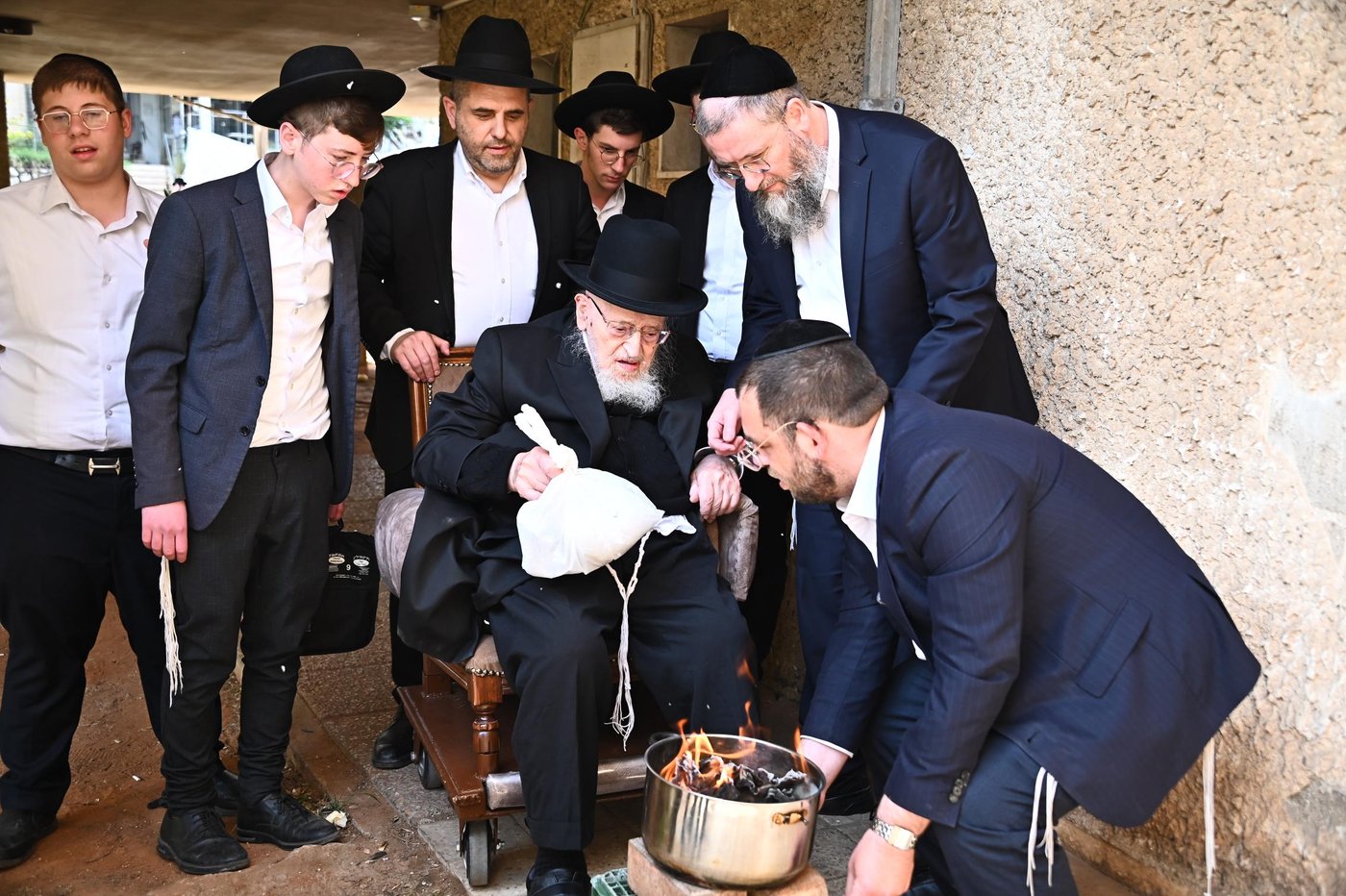 הגרמ"צ ברגמן בשריפת חמץ