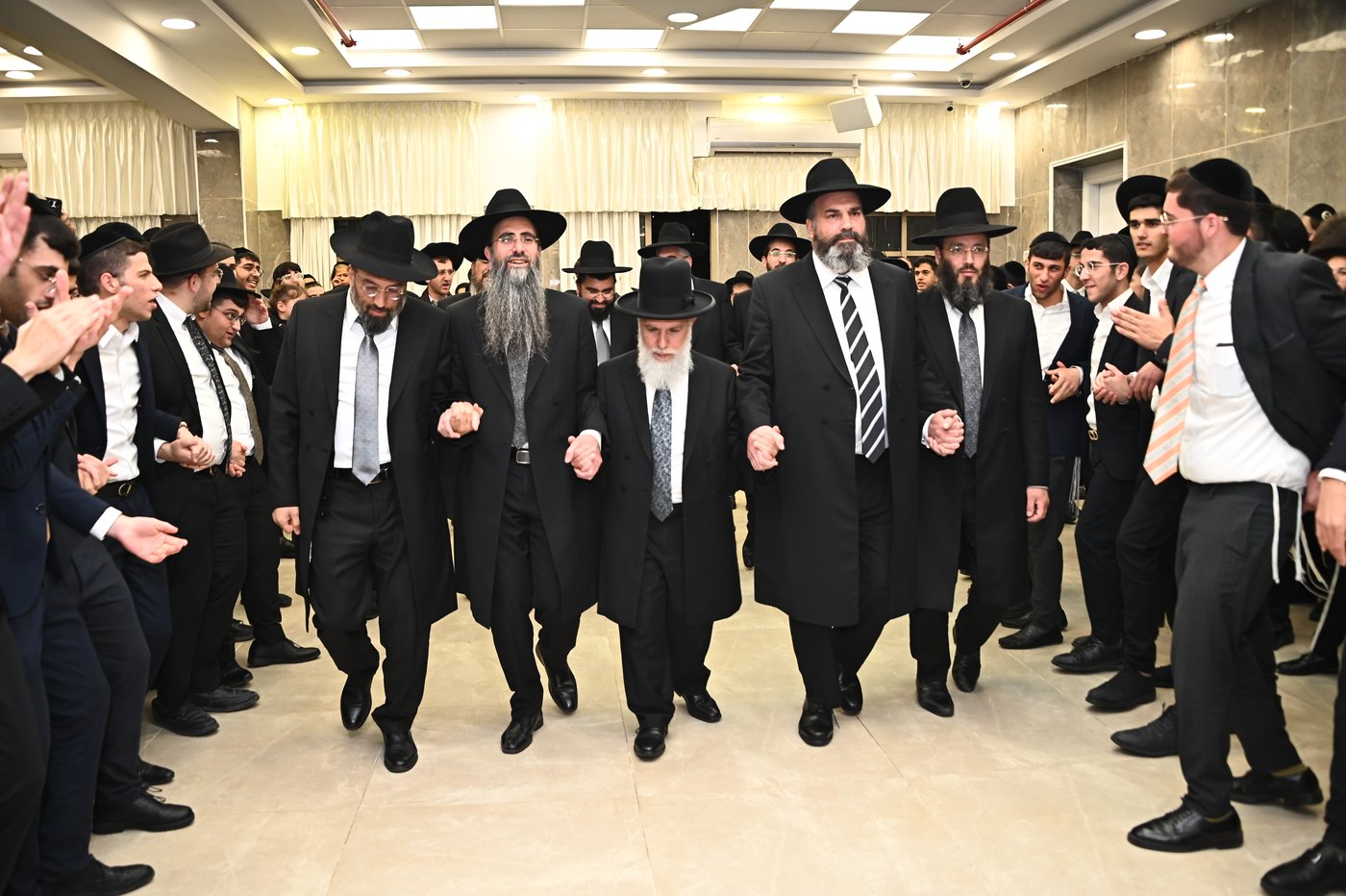 הקבלת פני רבו להגאון רבי זמיר כהן - חוה"מ פסח תשפ"ה