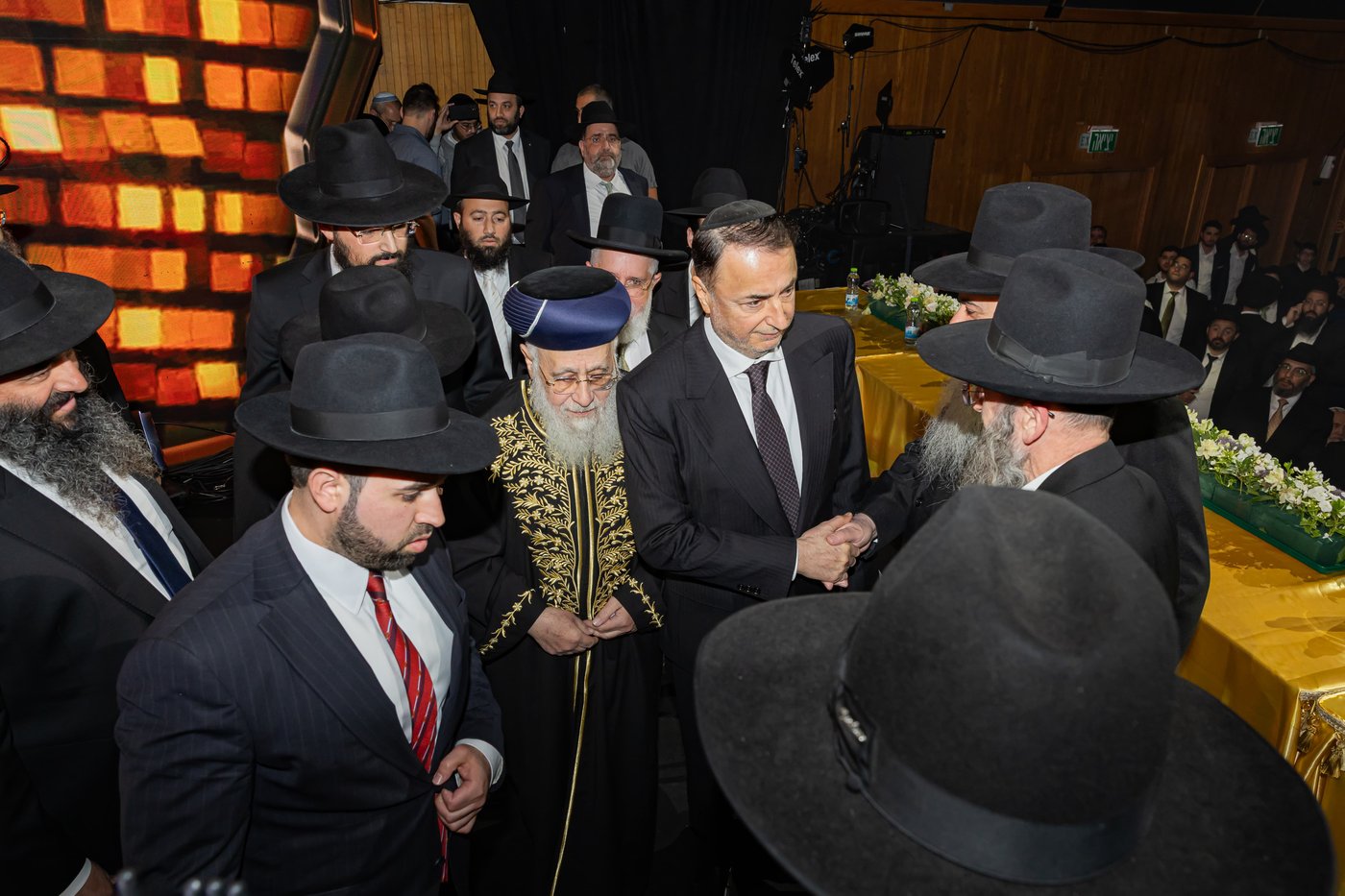אלפי אברכים מהעדה הבוכרית התכנסו למעמד היסטורי | תיעוד ענק