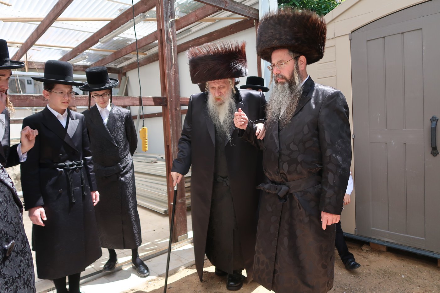האדמו"ר מטשארנוביל בברכת האילנות