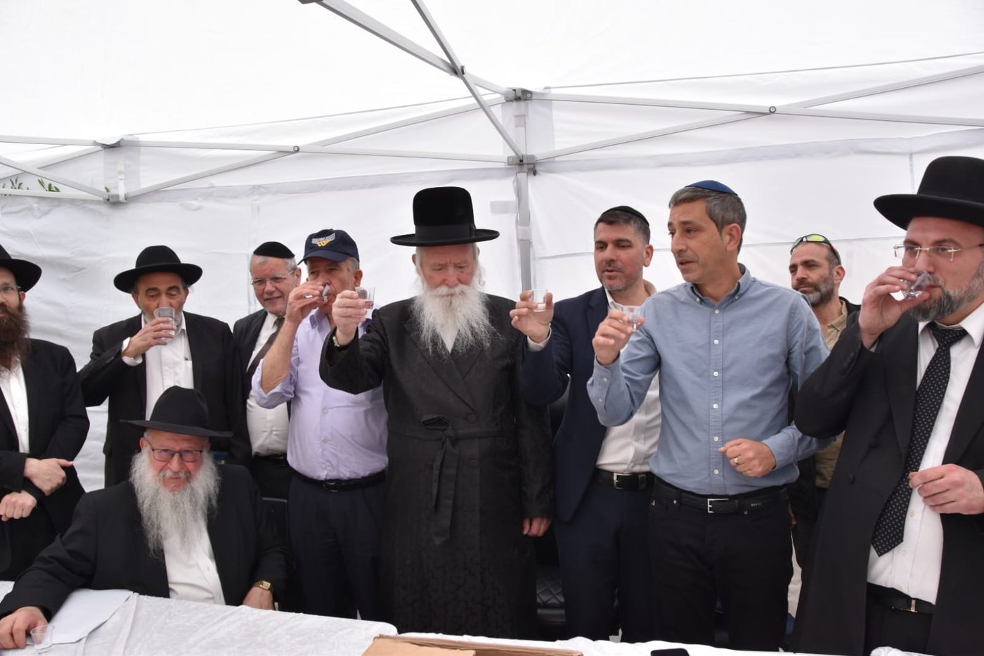 הגאון רבי יצחק דוד גרוסמן במכירת חמץ