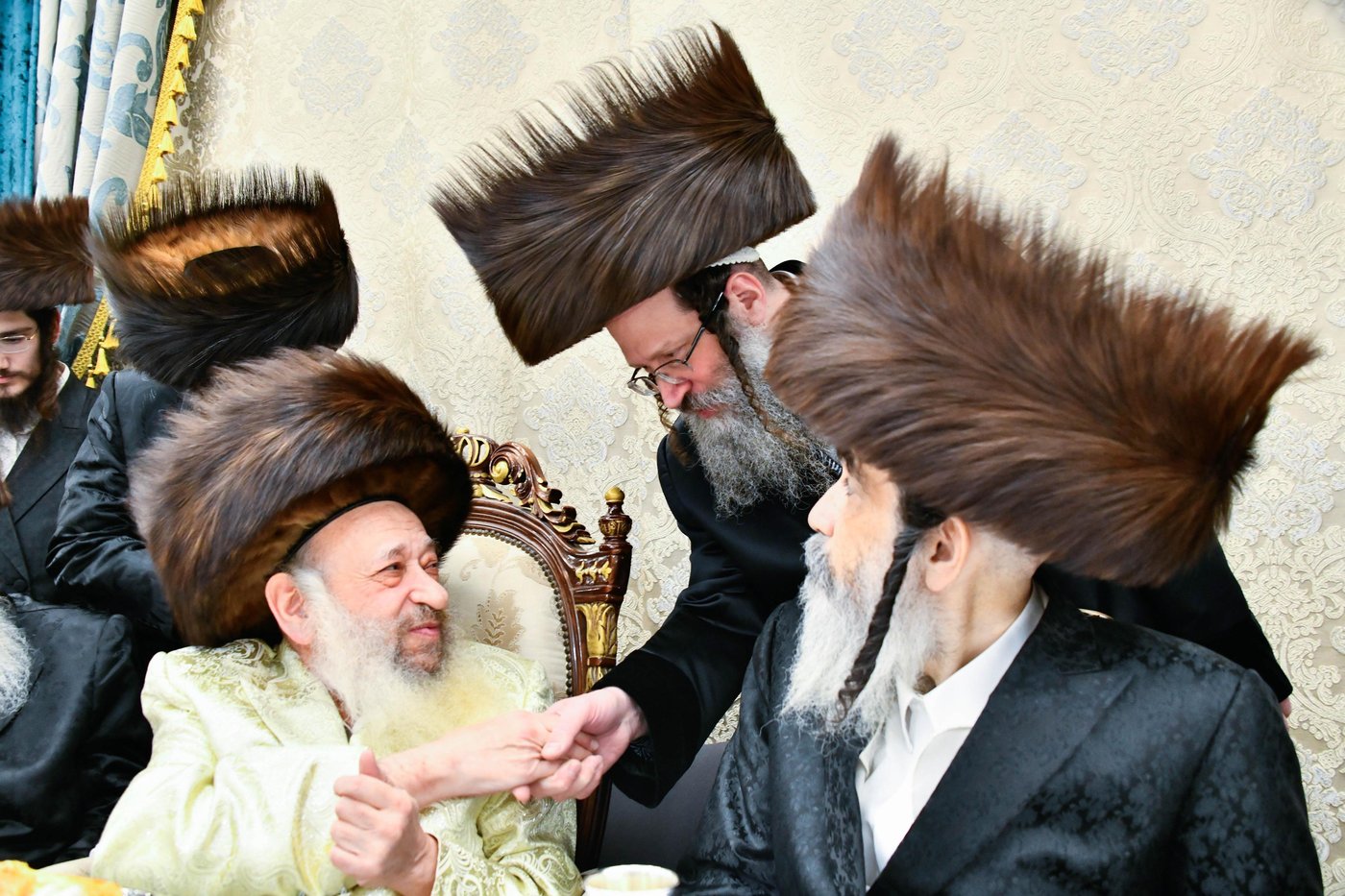 האדמו"ר מדעעש בטיש חוה"מ פסח
