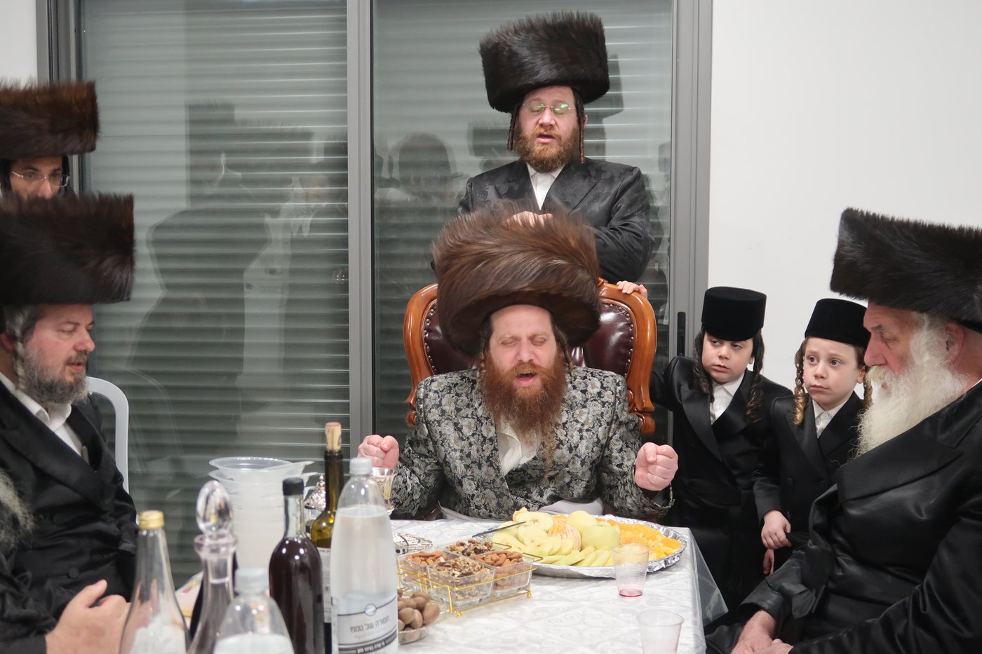 האדמו"ר ממיאלען בברכת האילנות