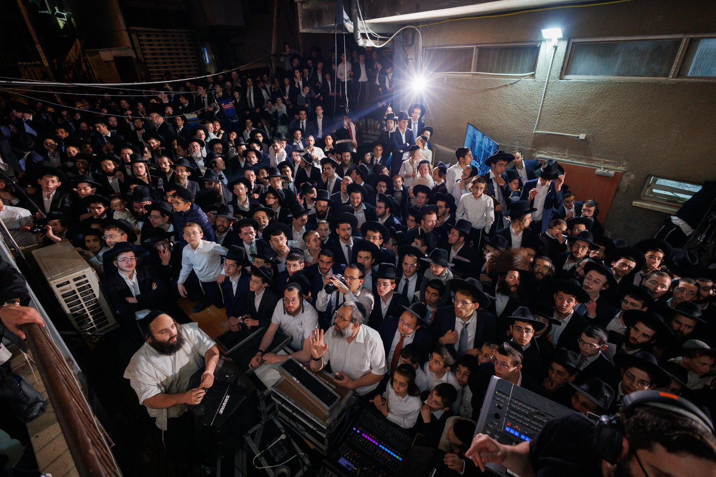 מעמד "ריתחא דאורייתא" והקבלת פני רבו במעונו של הגר"ד לנדו