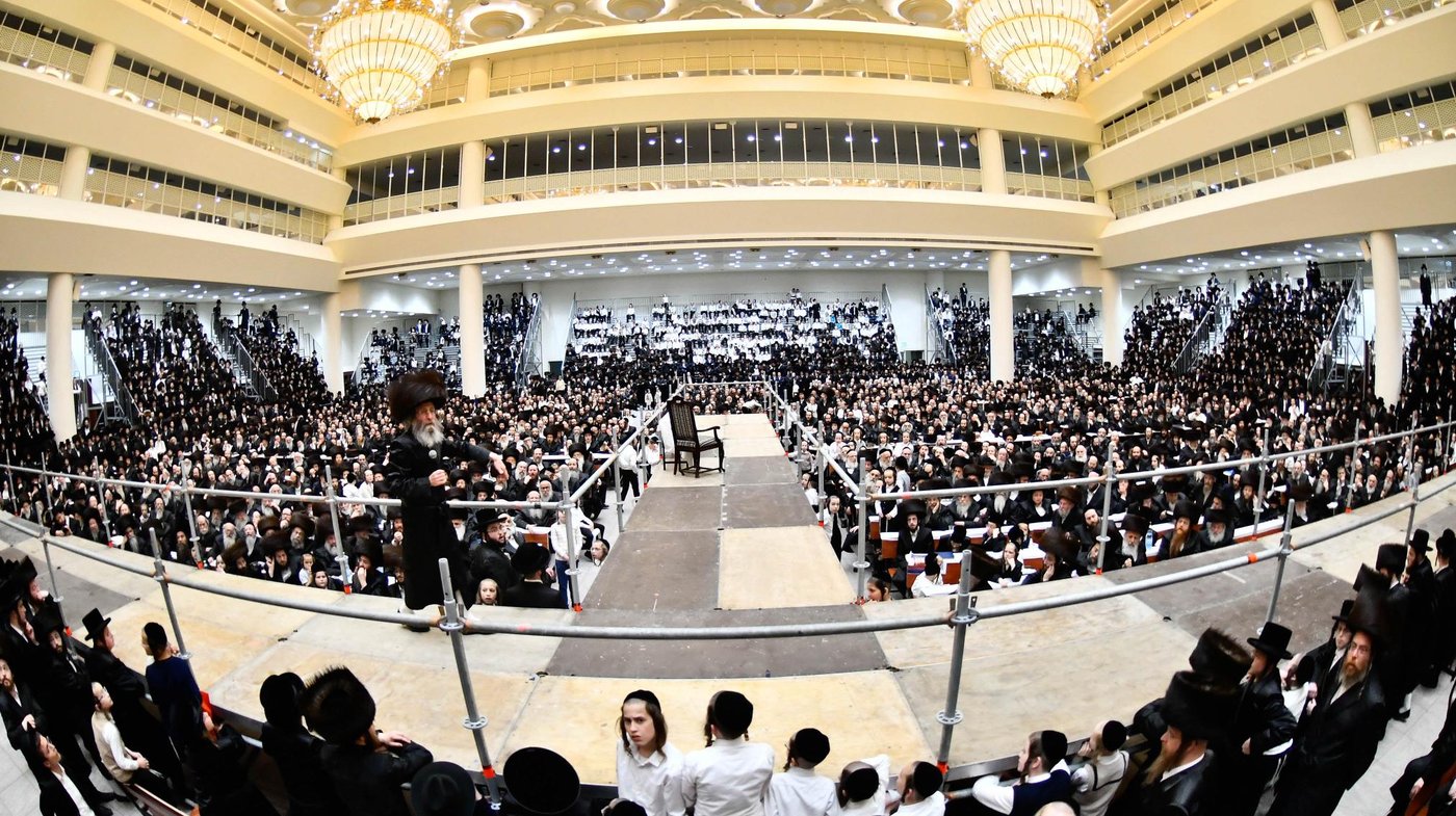 הרה"צ רבי אלימלך בידרמן במעמד לקראת שביעי של פסח