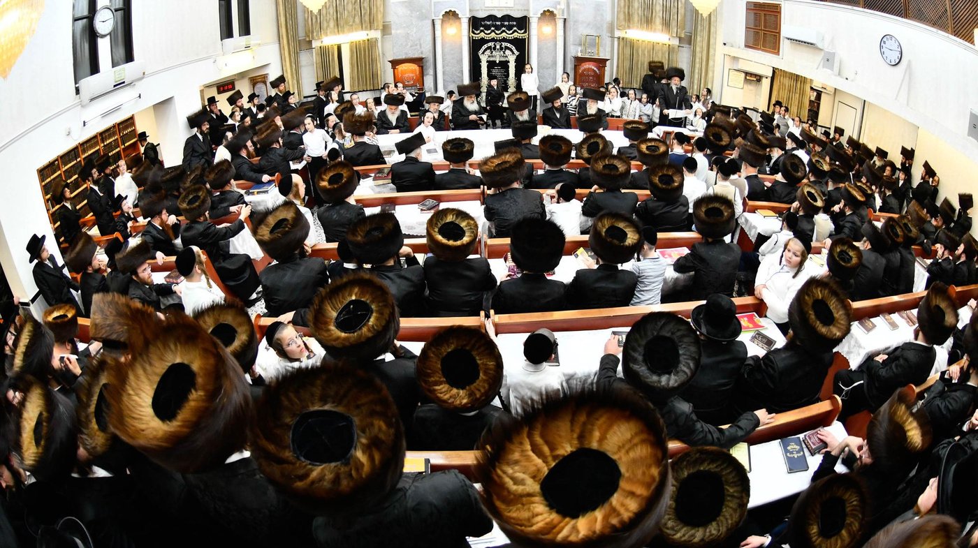 מעמד הכתרת הרה"ג ר' רפאל פרץ דושינסקיא לדומ"ץ החסידות בב"ב