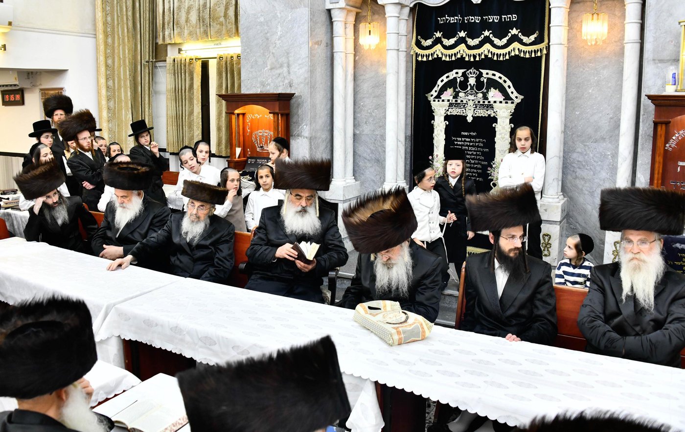 מעמד הכתרת הרה"ג ר' רפאל פרץ דושינסקיא לדומ"ץ החסידות בב"ב