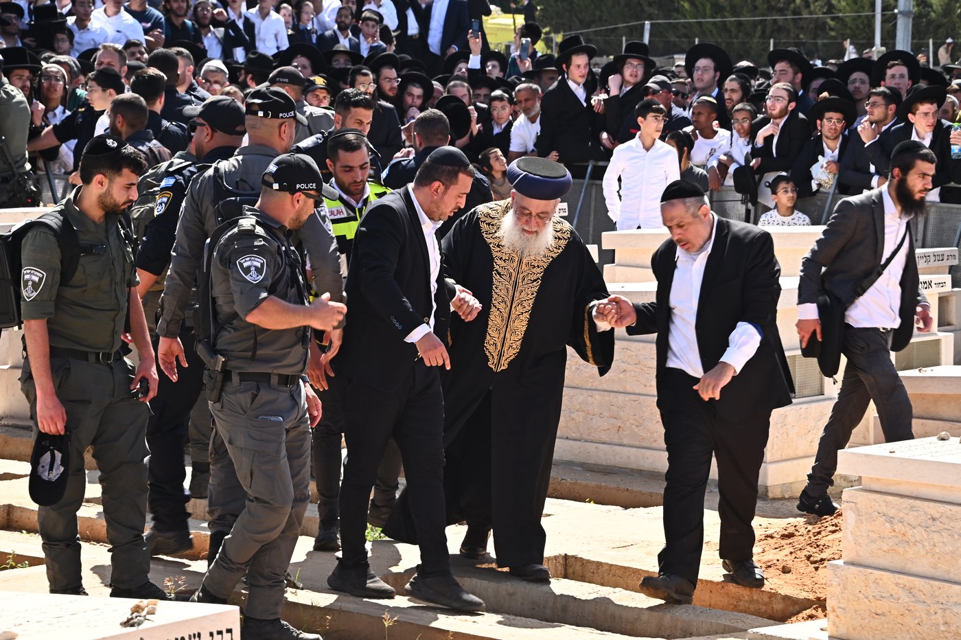 מסע הלויית הגאון רבי מאיר מאזוז זצ"ל