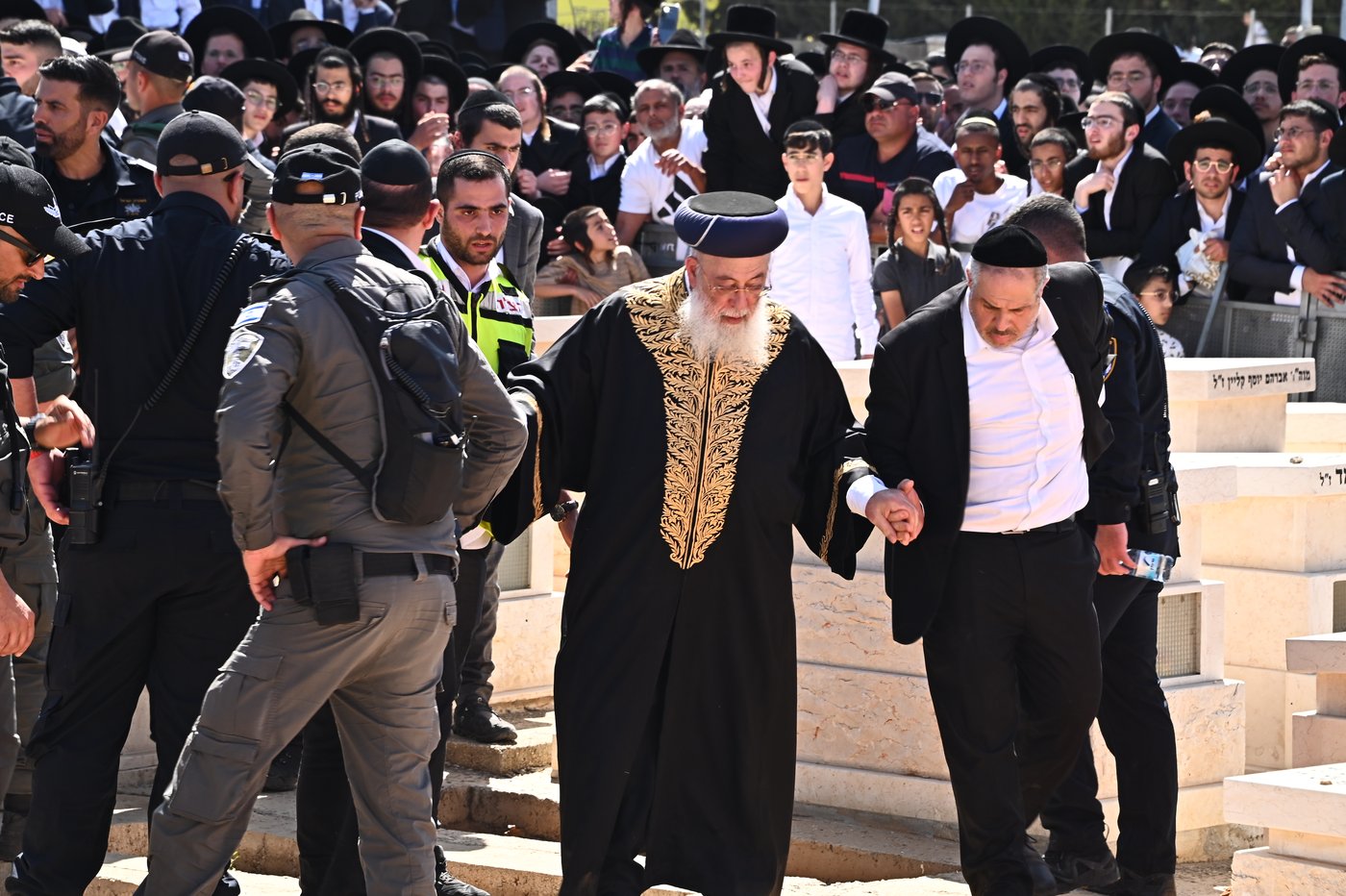 מסע הלויית הגאון רבי מאיר מאזוז זצ"ל