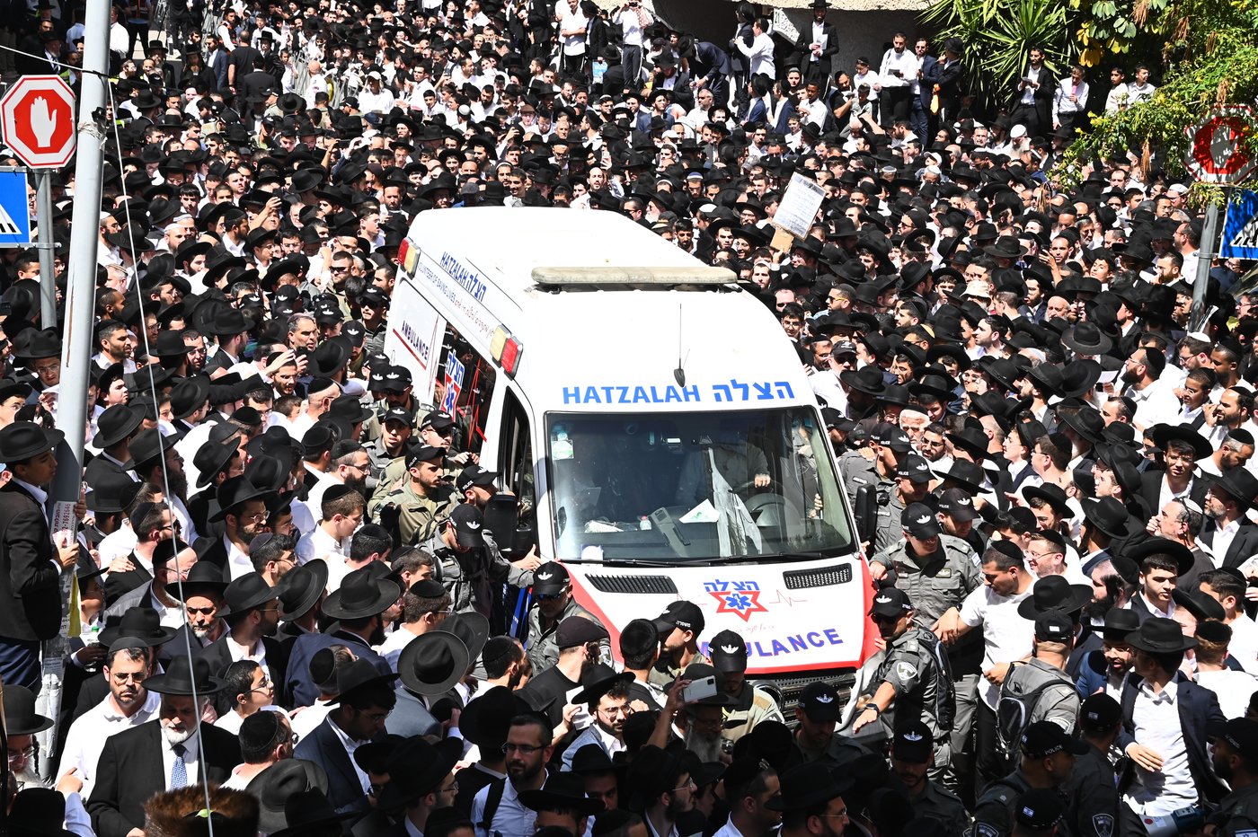 מסע הלויית הגאון רבי מאיר מאזוז זצ"ל