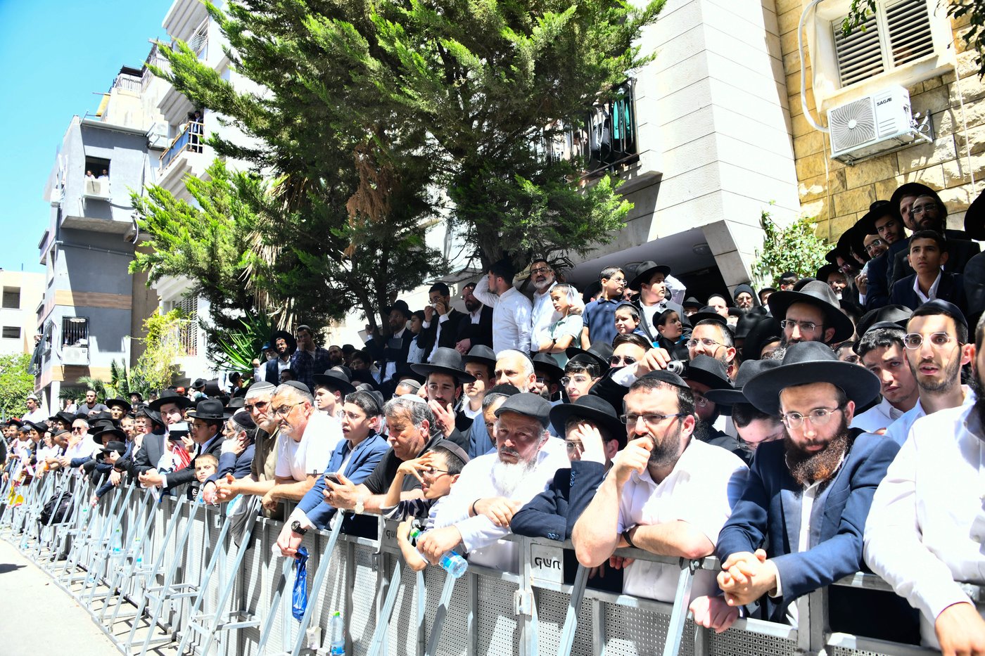 מסע הלויית הגאון רבי מאיר מאזוז זצ"ל