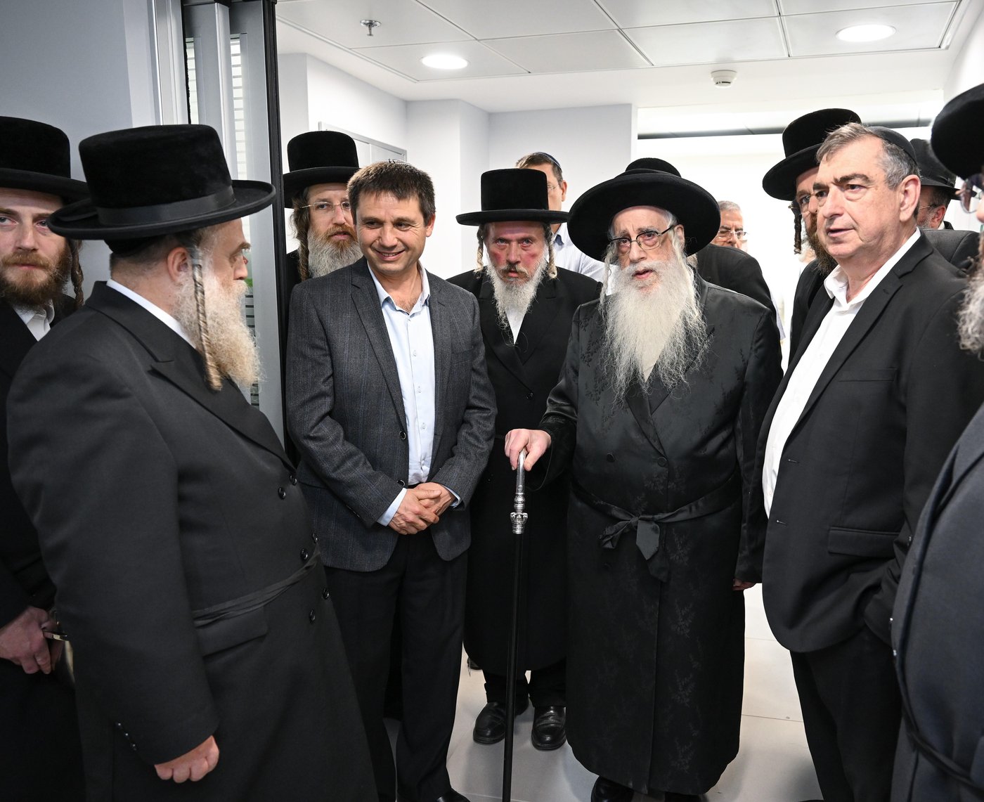 האדמור מצאנז בחנוכת מחלקות חדשות במרכז רפואי צאנז לניאדו 