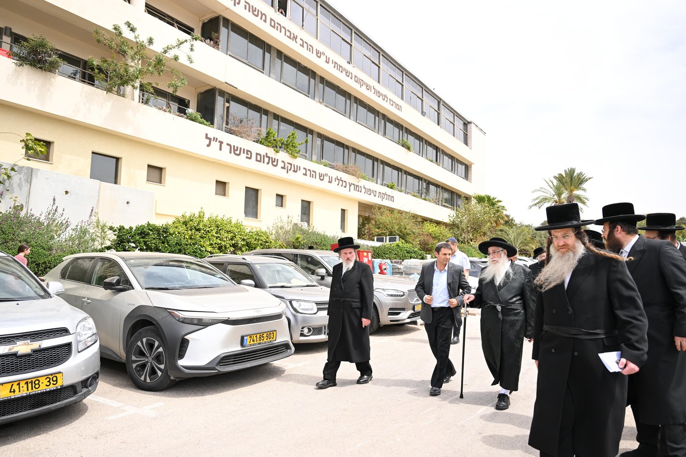 האדמור מצאנז בחנוכת מחלקות חדשות במרכז רפואי צאנז לניאדו 
