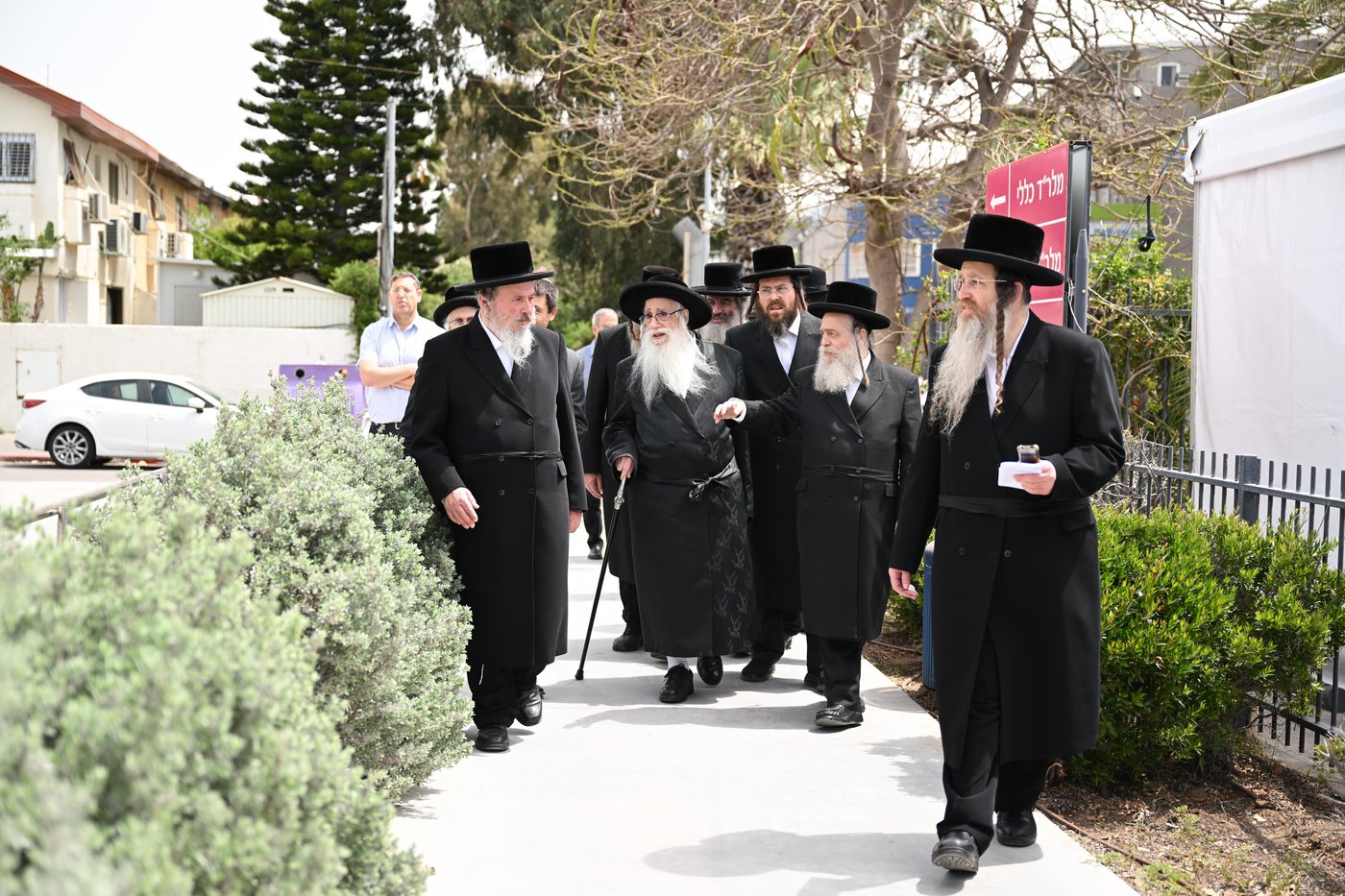 האדמור מצאנז בחנוכת מחלקות חדשות במרכז רפואי צאנז לניאדו 