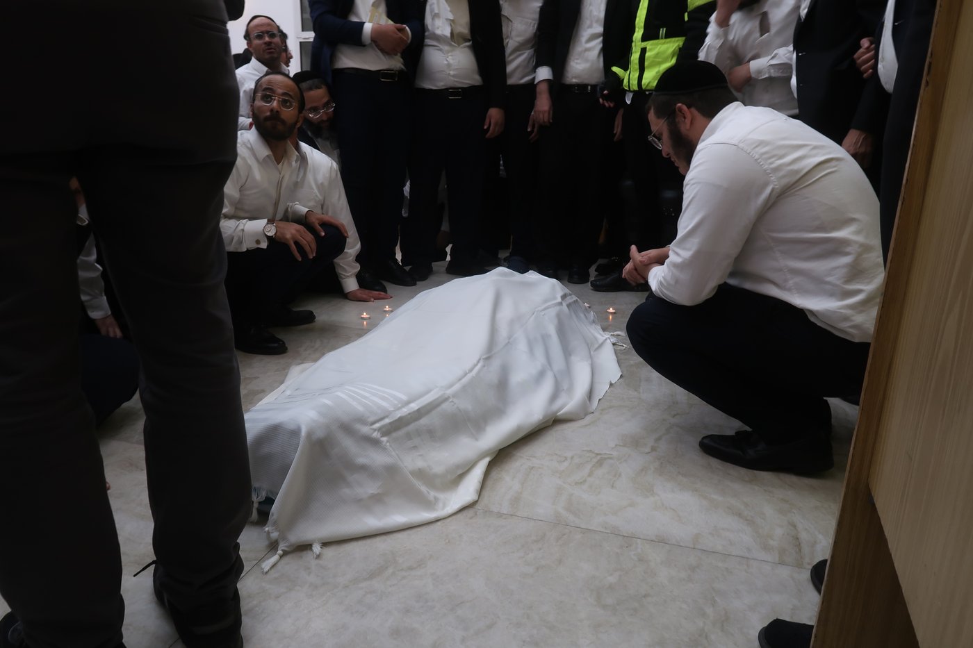 המיטה של הגאון רבי מאיר מאזוז זצ"ל בבית מדרשו בב"ב