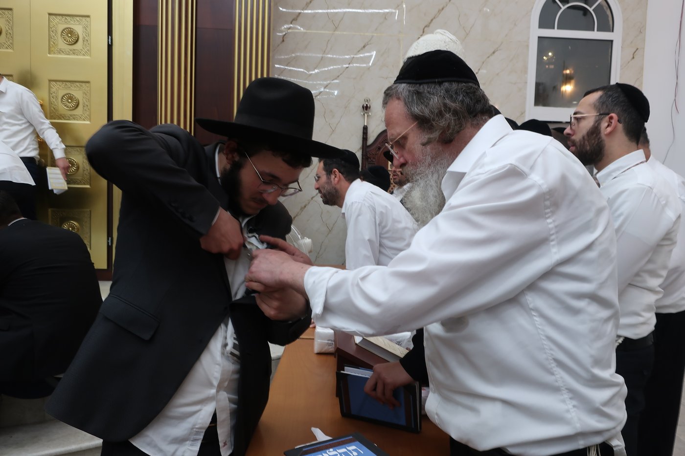 המיטה של הגאון רבי מאיר מאזוז זצ"ל בבית מדרשו בב"ב
