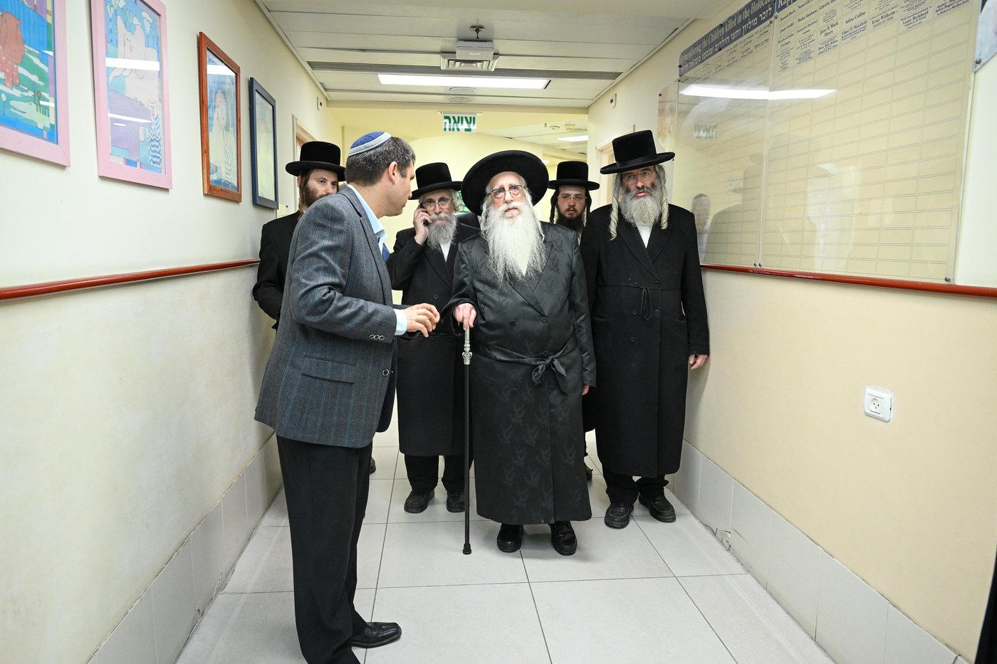 האדמור מצאנז בחנוכת מחלקות חדשות במרכז רפואי צאנז לניאדו 