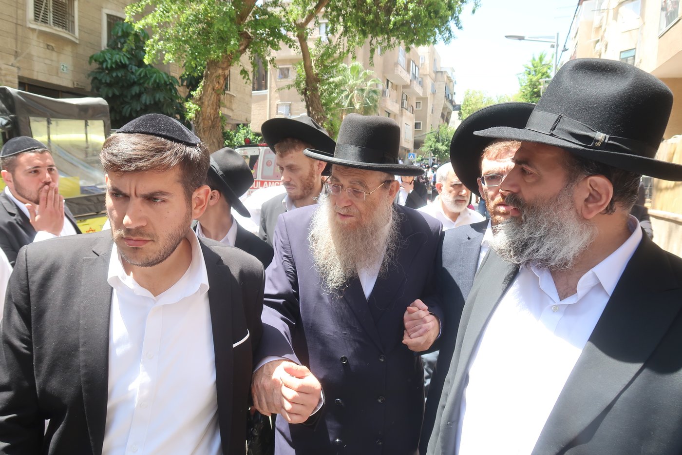 מסע הלוויית הגאון רבי מאיר מאזוז זצ"ל