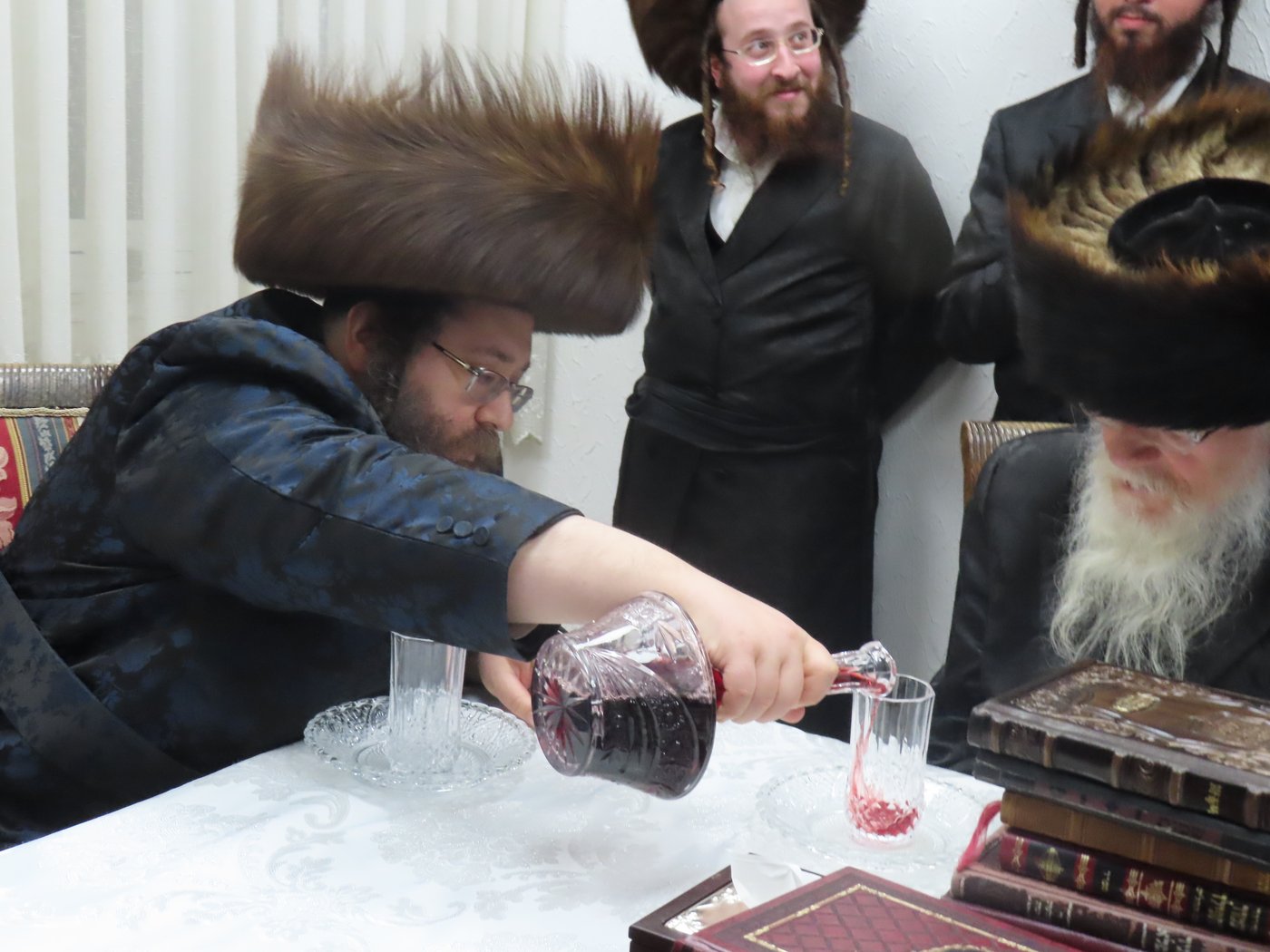 חג הפסח בחצה"ק ז'מיגראד