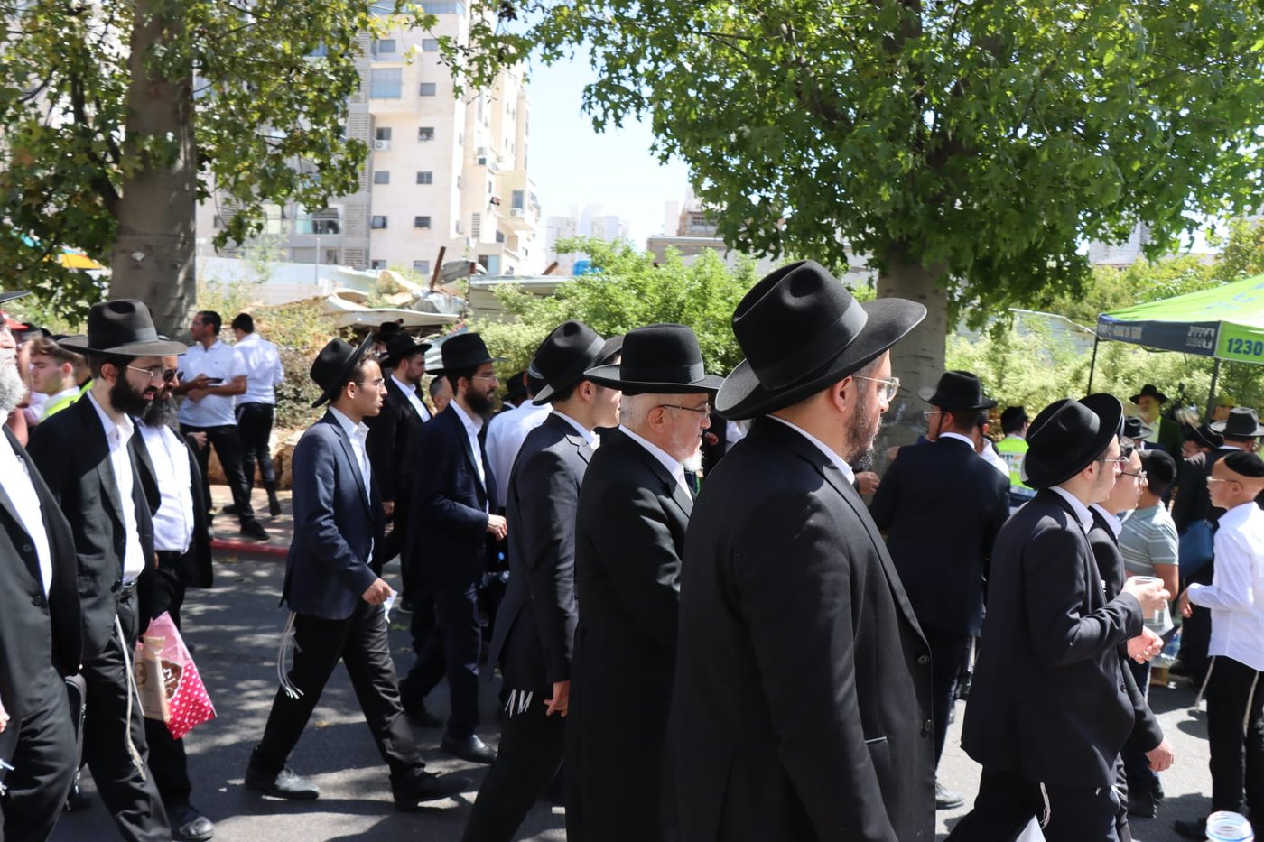 מסע הלוויית הגאון רבי מאיר מאזוז זצ"ל 