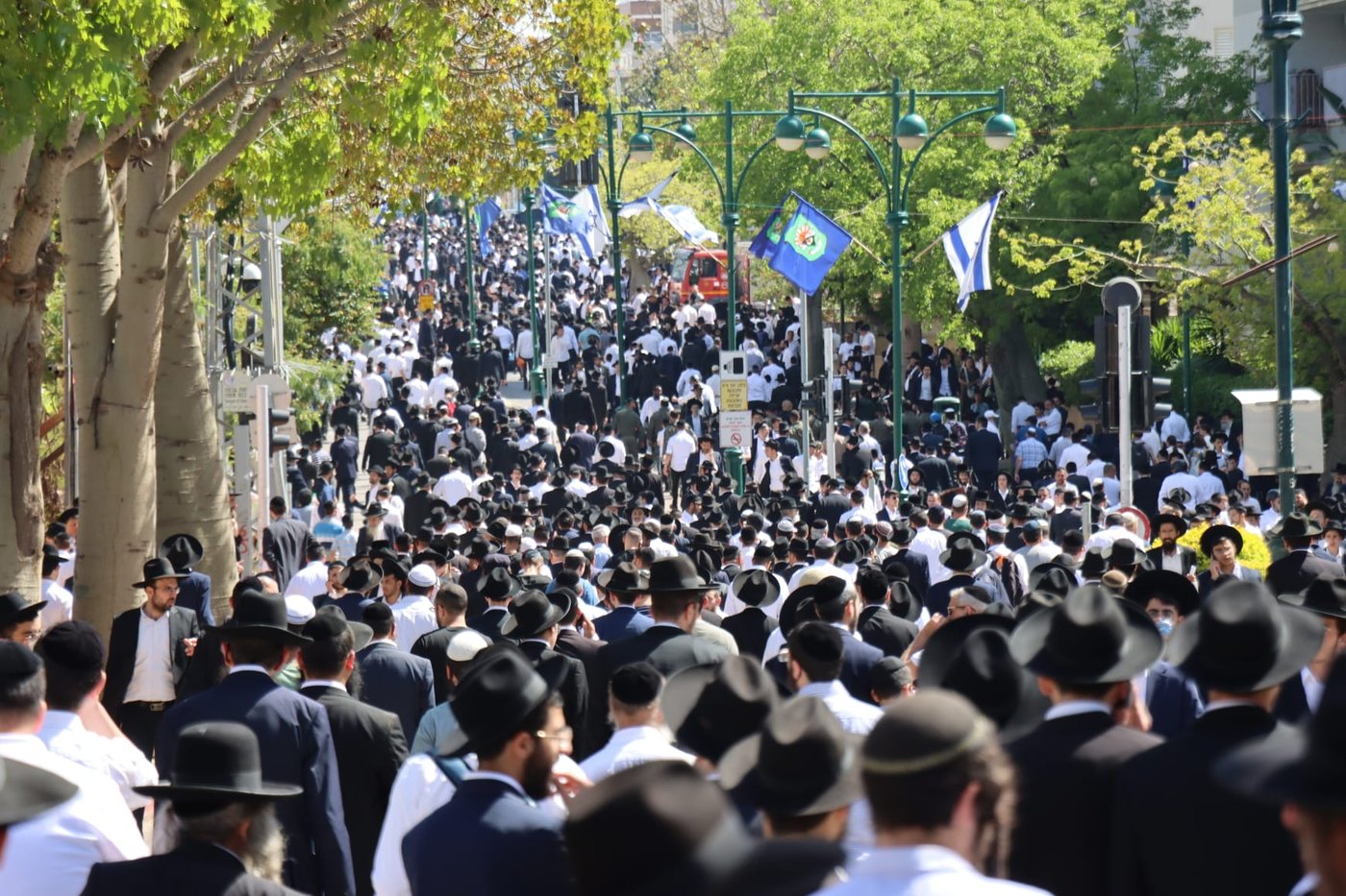 מסע הלוויית הגאון רבי מאיר מאזוז זצ"ל 