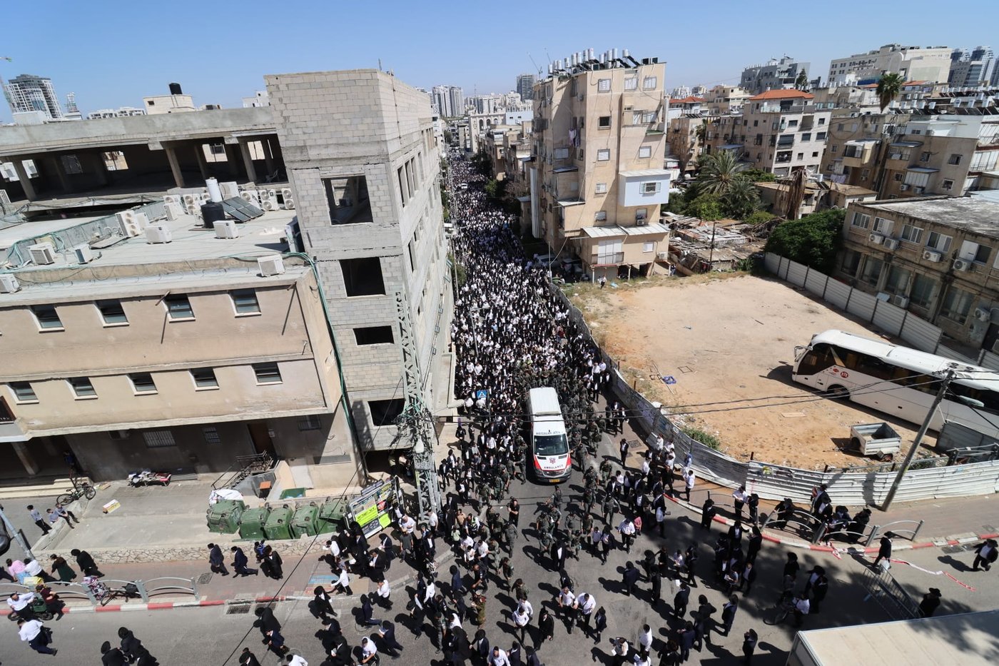 מסע הלוויית הגאון רבי מאיר מאזוז זצ"ל 