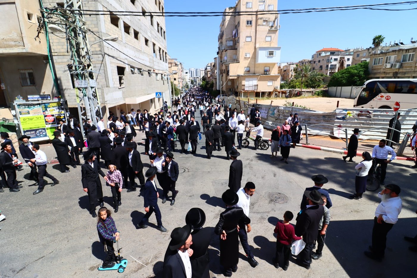 מסע הלוויית הגאון רבי מאיר מאזוז זצ"ל 