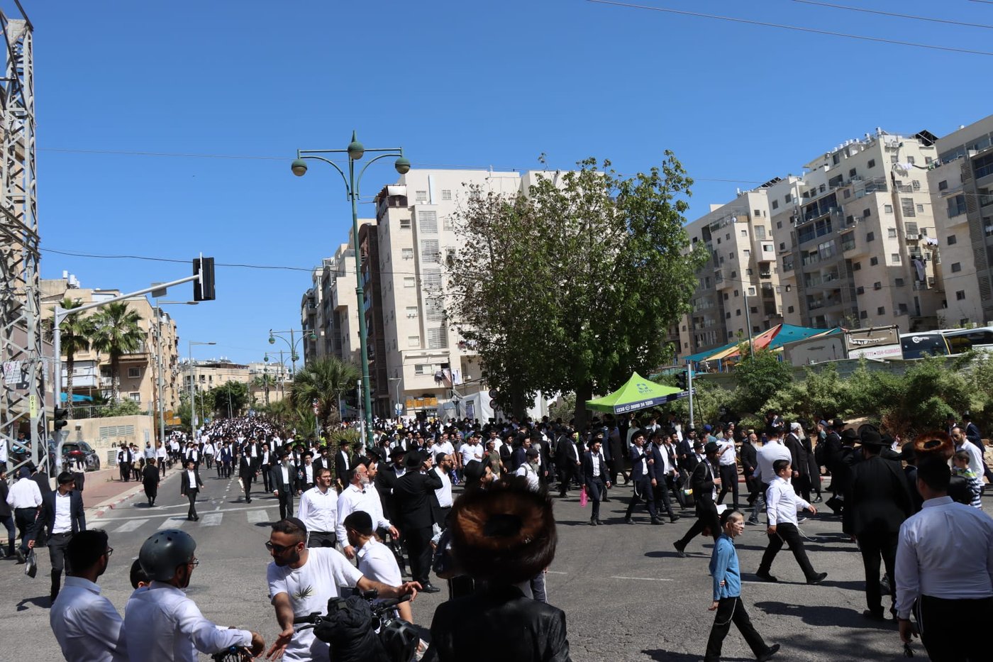 מסע הלוויית הגאון רבי מאיר מאזוז זצ"ל 