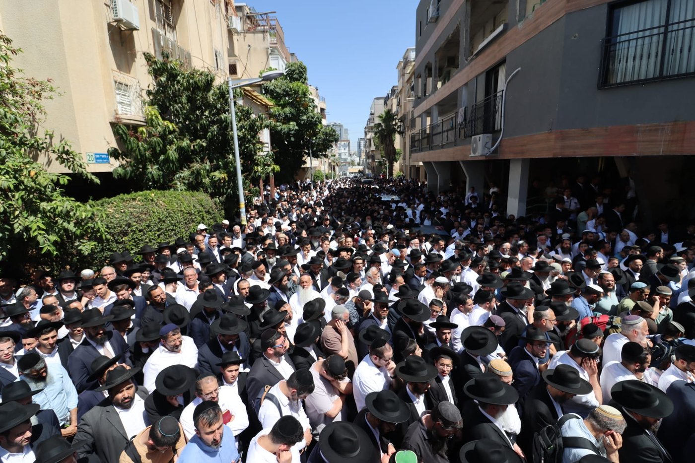מסע הלוויית הגאון רבי מאיר מאזוז זצ"ל 