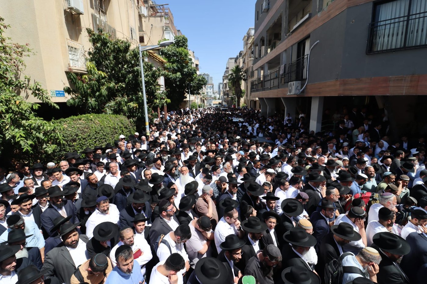 מסע הלוויית הגאון רבי מאיר מאזוז זצ"ל 