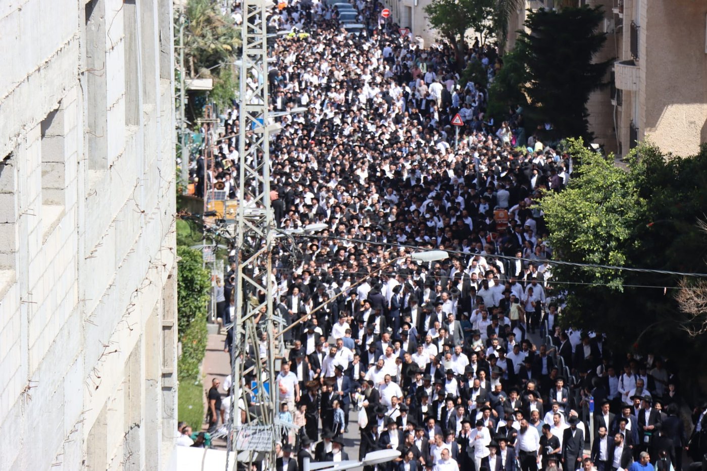 מסע הלוויית הגאון רבי מאיר מאזוז זצ"ל 