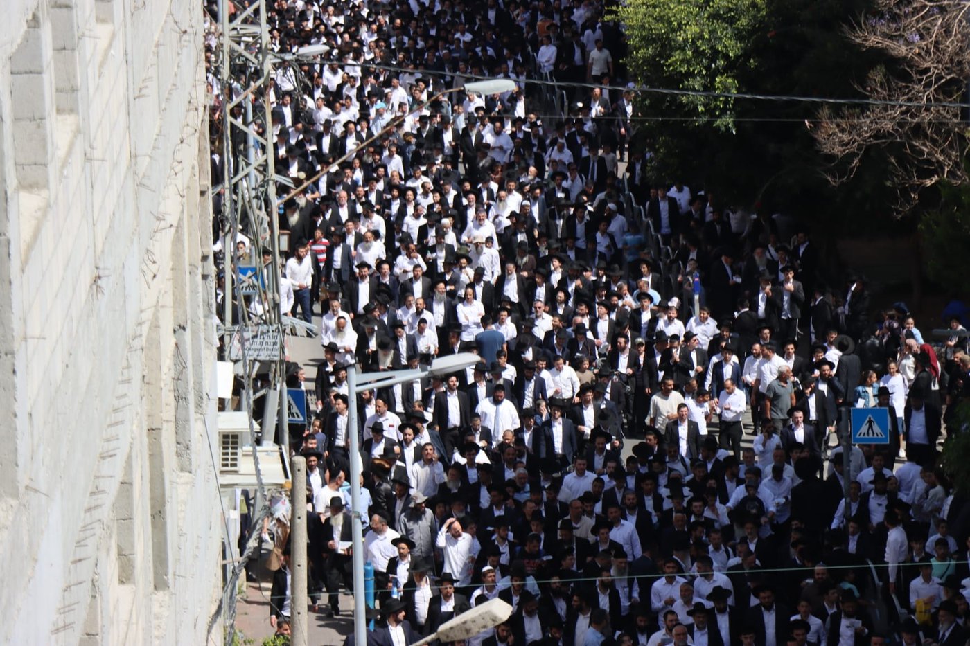 מסע הלוויית הגאון רבי מאיר מאזוז זצ"ל 