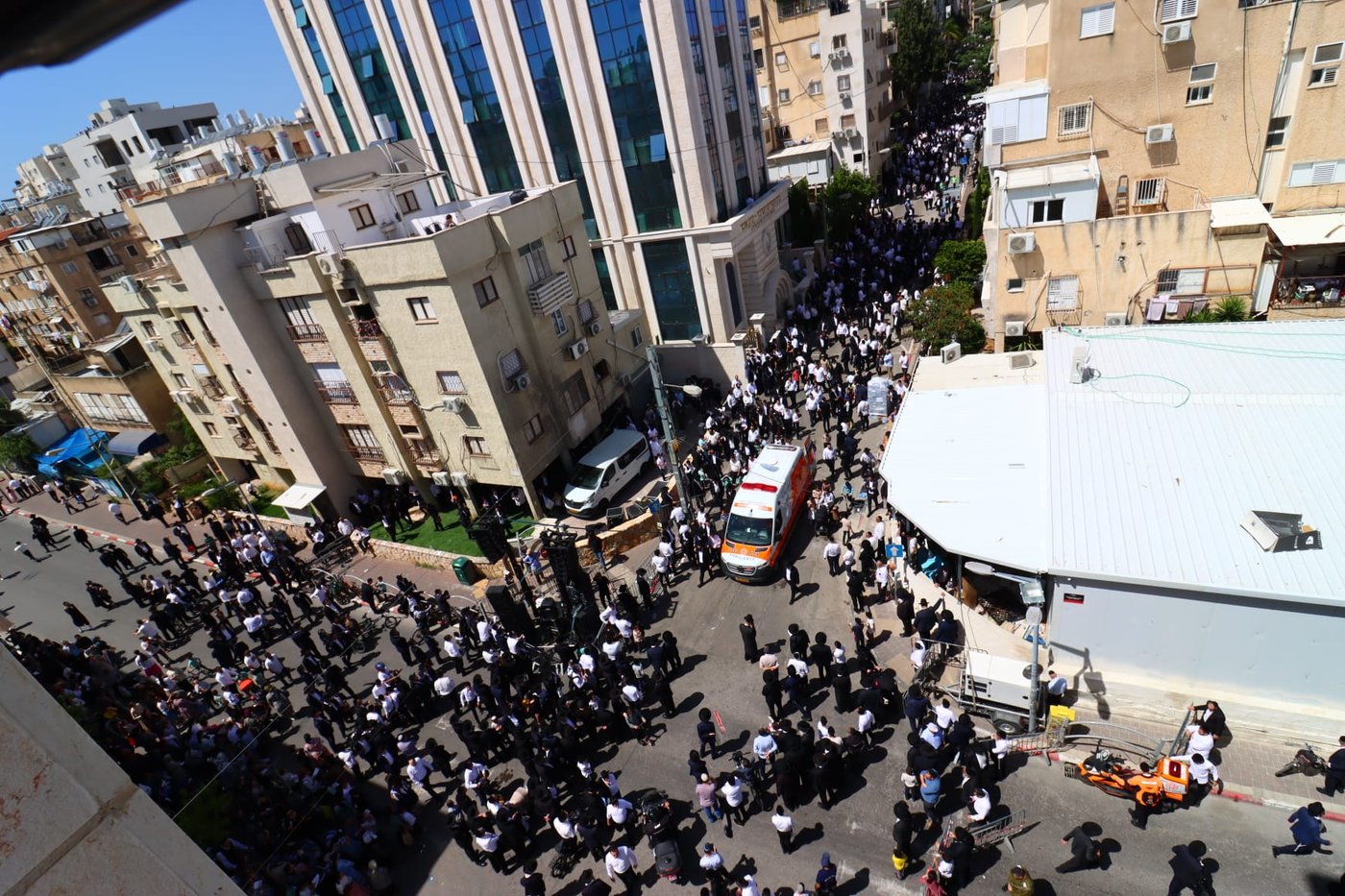 מסע הלוויית הגאון רבי מאיר מאזוז זצ"ל 