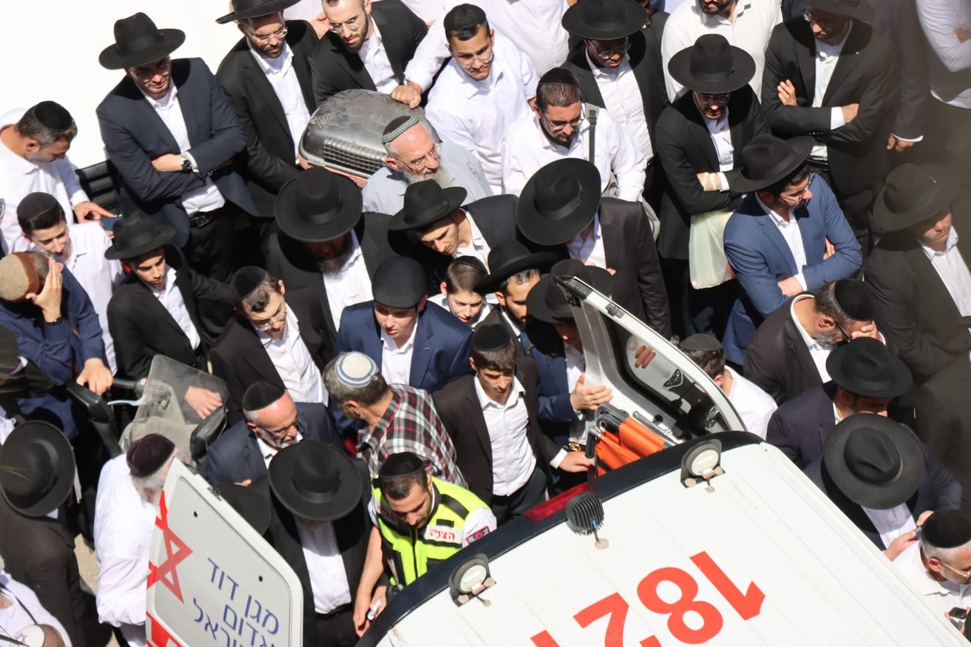 מסע הלוויית הגאון רבי מאיר מאזוז זצ"ל 