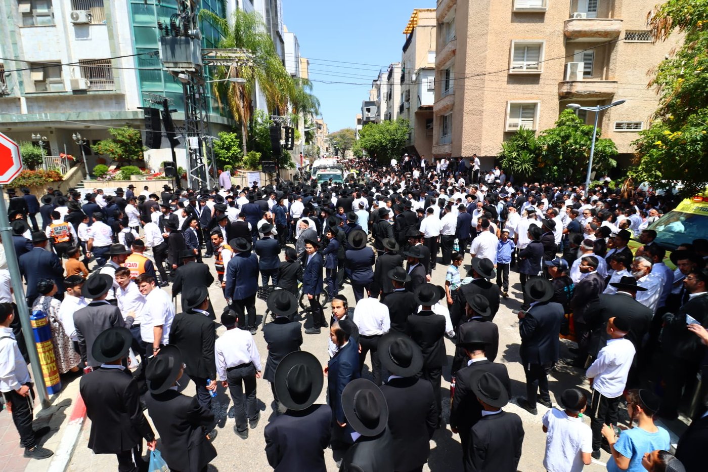 מסע הלוויית הגאון רבי מאיר מאזוז זצ"ל 