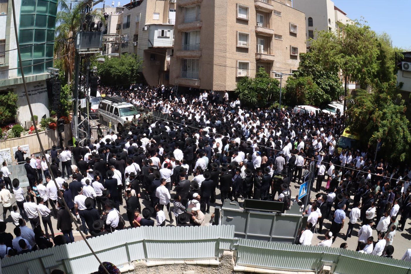 מסע הלוויית הגאון רבי מאיר מאזוז זצ"ל 