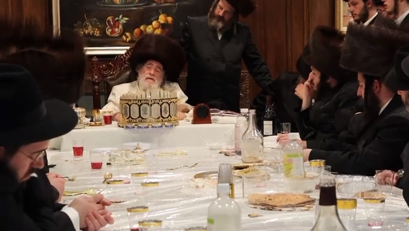 האדמו"ר מויז'ניץ בטיש נעילת החג בלוס אנג'לס