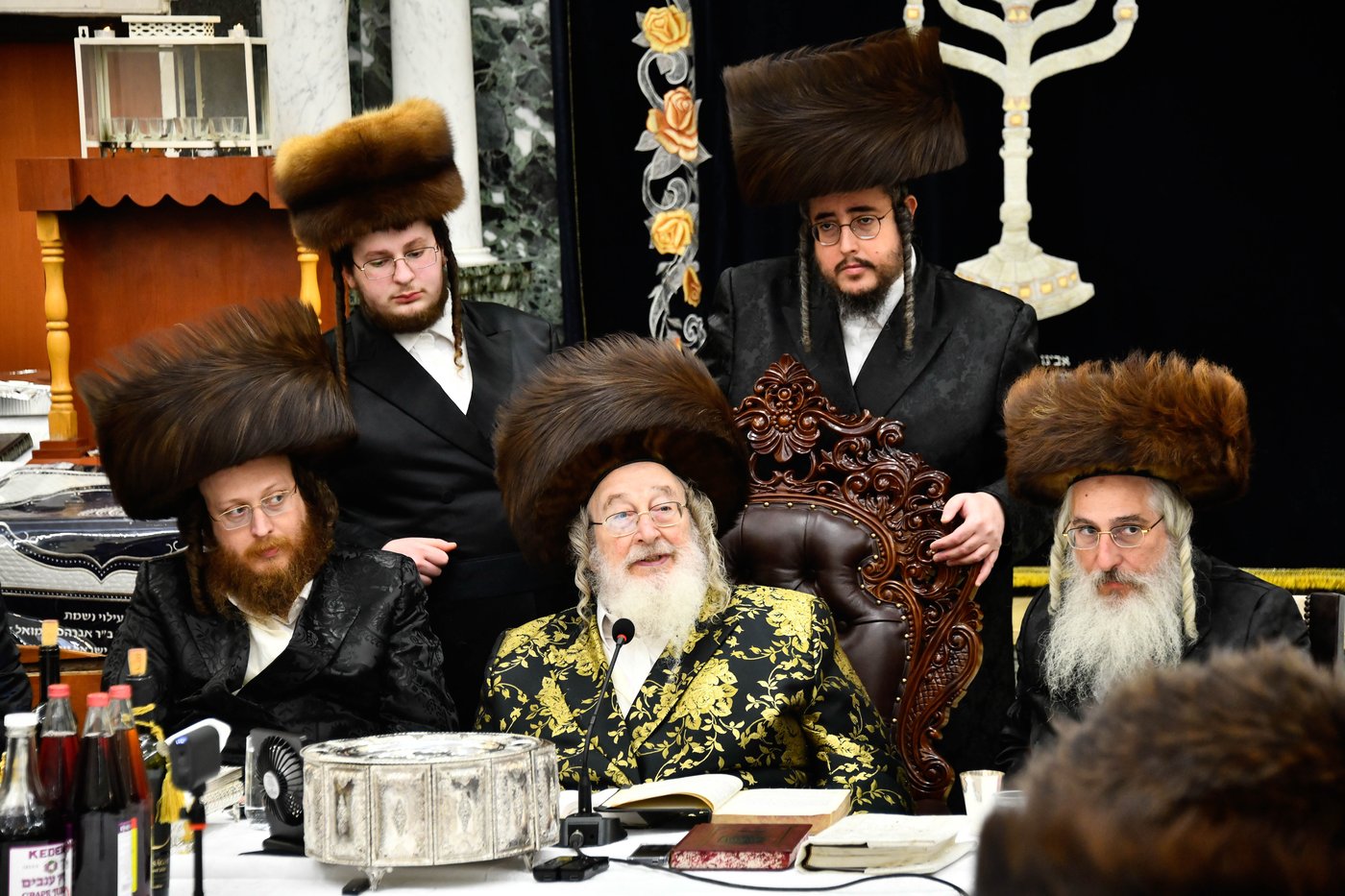 האדמו"ר מספינקא בטיש פסח