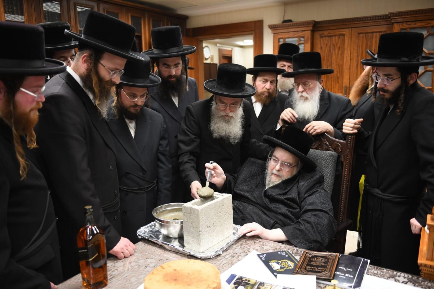 טרם המעמד, אצל האדמו"ר מבעלזא