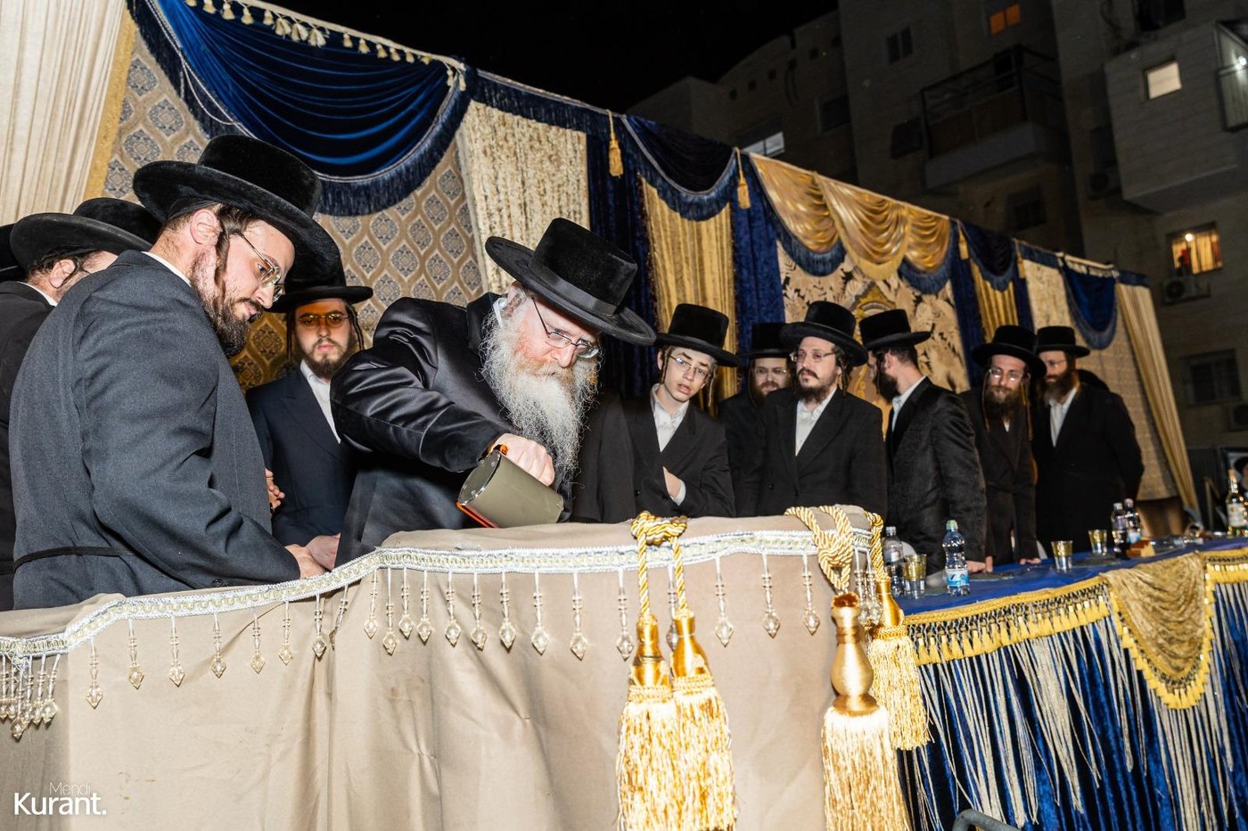 הנחת אבן הפינה בבעלזא קריית גת