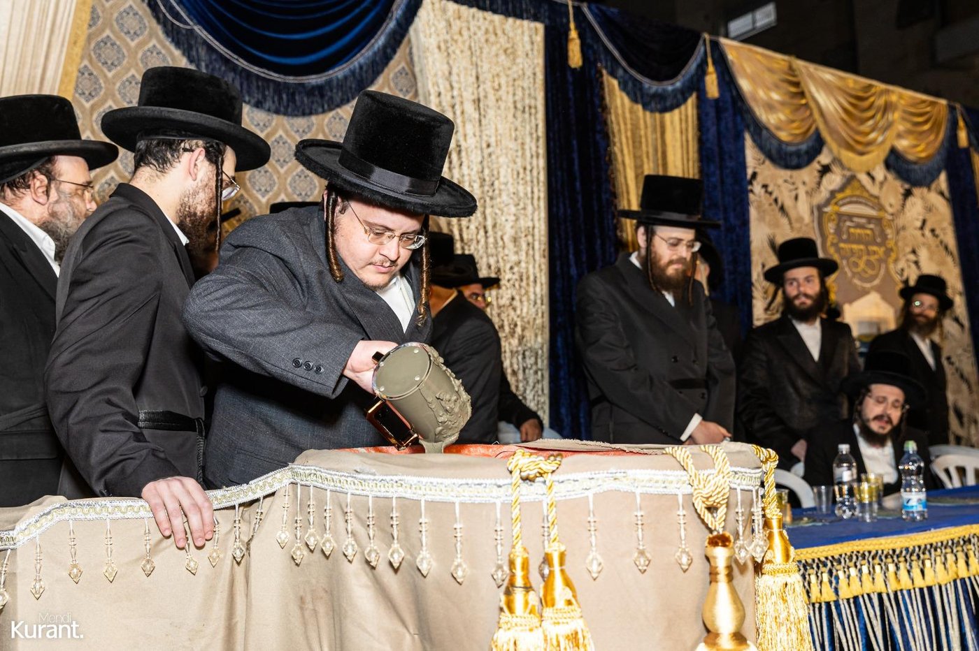 הנחת אבן הפינה בבעלזא קריית גת