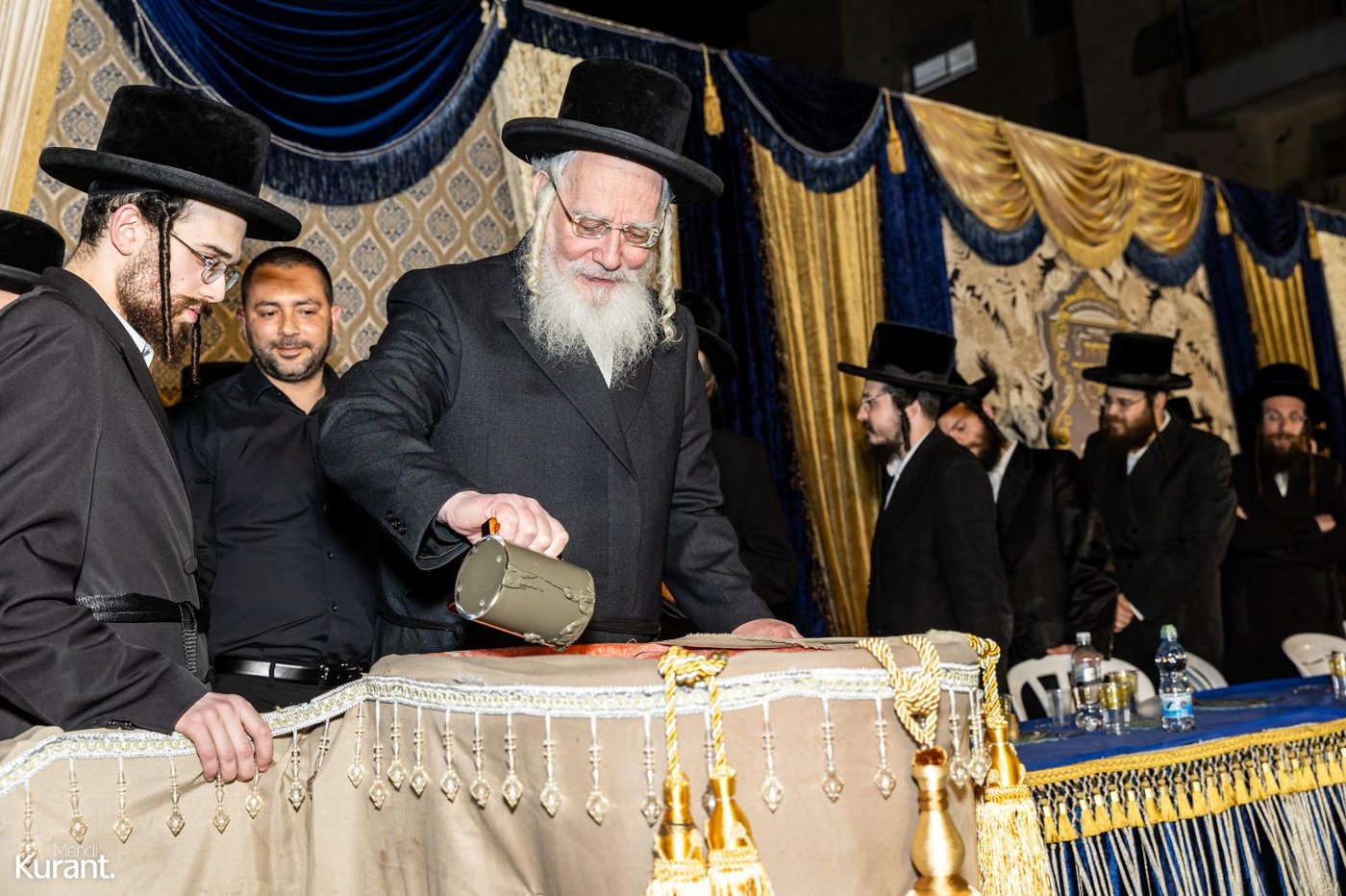 הנחת אבן הפינה בבעלזא קריית גת