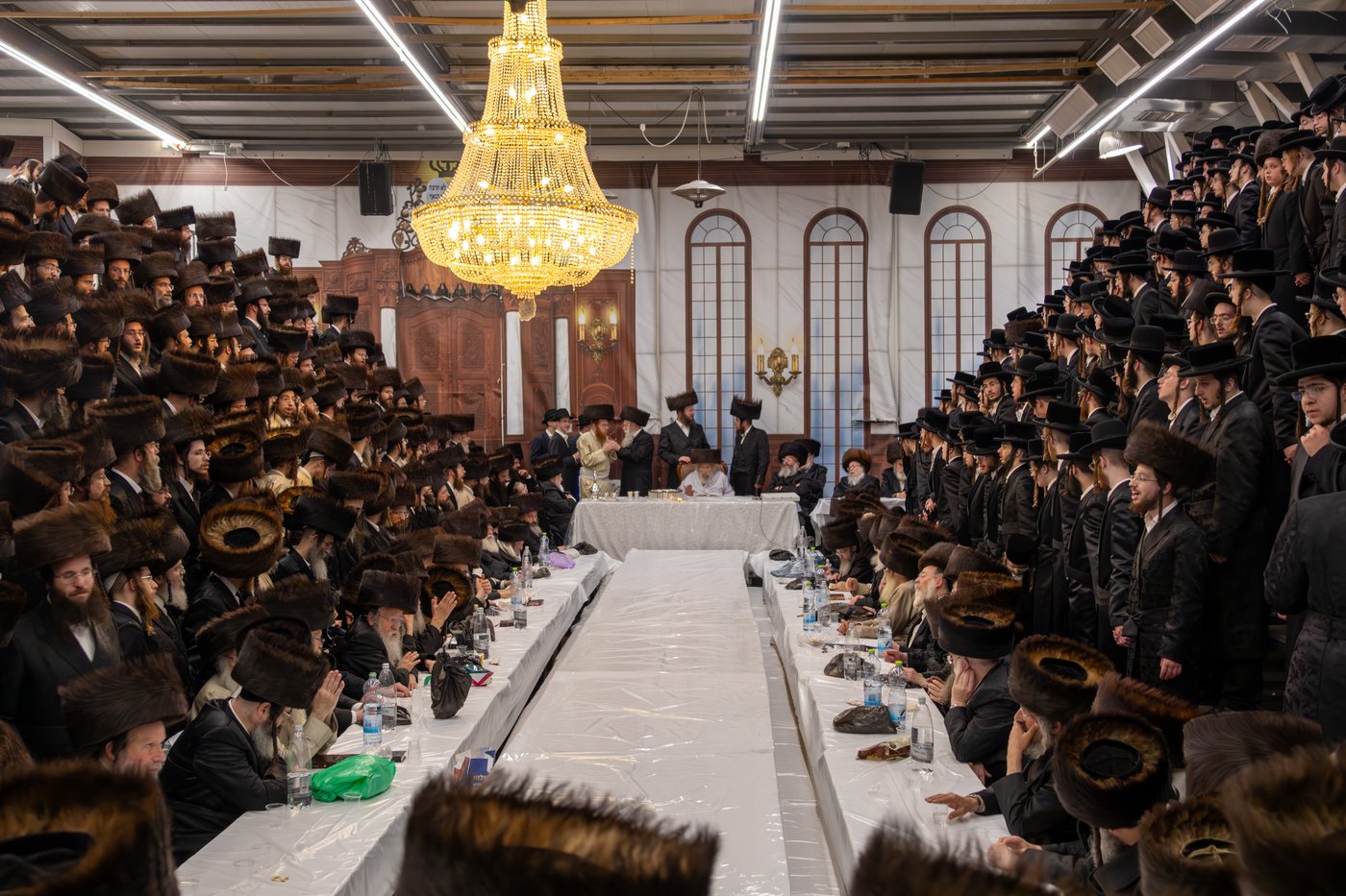 האדמו"ר מפינסק קרלין בטיש הילולת הרה"ק רבי אהרן הגדול מקרלין זי"ע